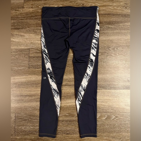 GapFit | gFast Full Length Leggings with Marble Accent Size Large - Picture 3 of 7